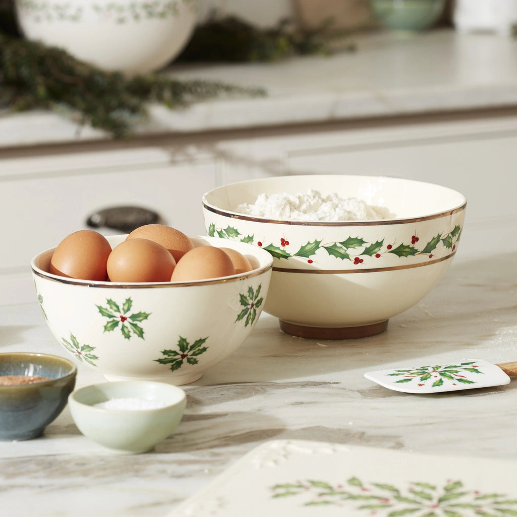 Holiday Luna Nesting Dinnerware Set