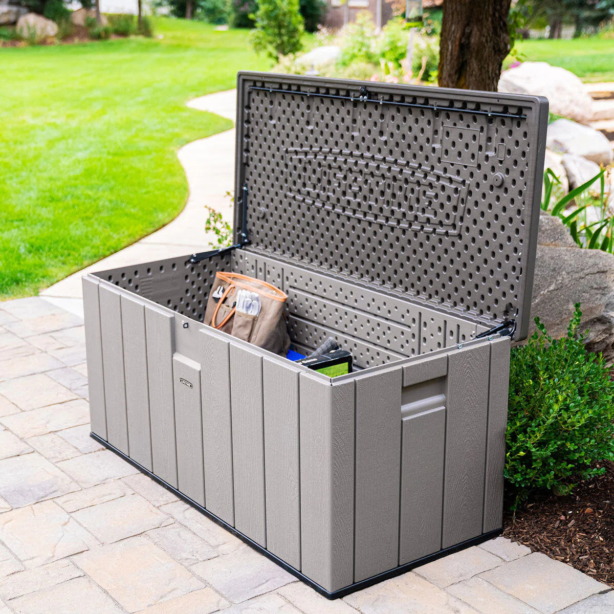Lifetime 568 Litre Modern Outdoor Storage Deck Box Model 60384U