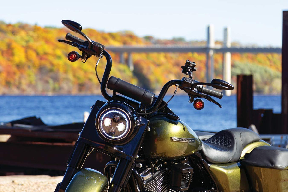 Kuryakyn Road Thunder 300W Motorcycle Sound Bar, Bluetooth & USB, Handlebar Mount, IP66 Waterproof, Satin Black