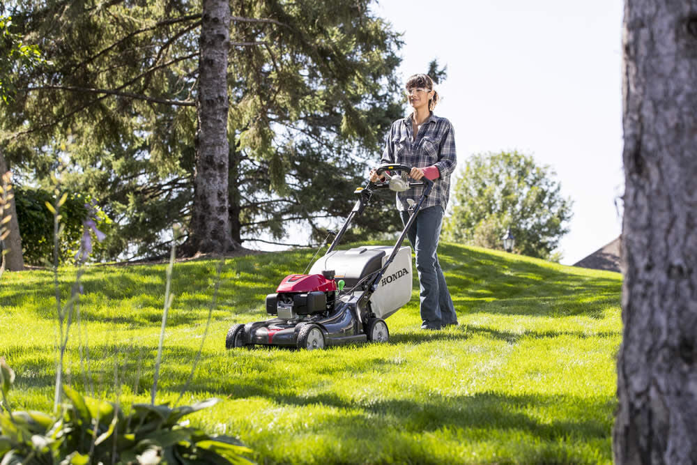 Honda Lawn Mower Self Propelled Walk Behind 21" Select Drive 4-in-1 Versamow HRX217VYA from Honda?? Last Day For Clearance