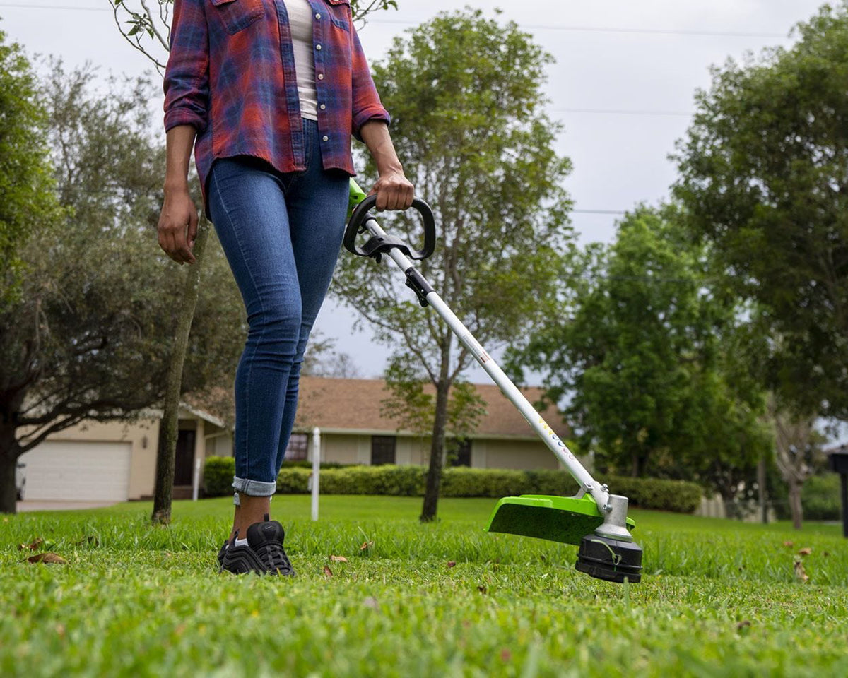 48V (2x24V) 16  Brushless (Attachment Capable) String Trimmer w/ (2) 4Ah Batteries