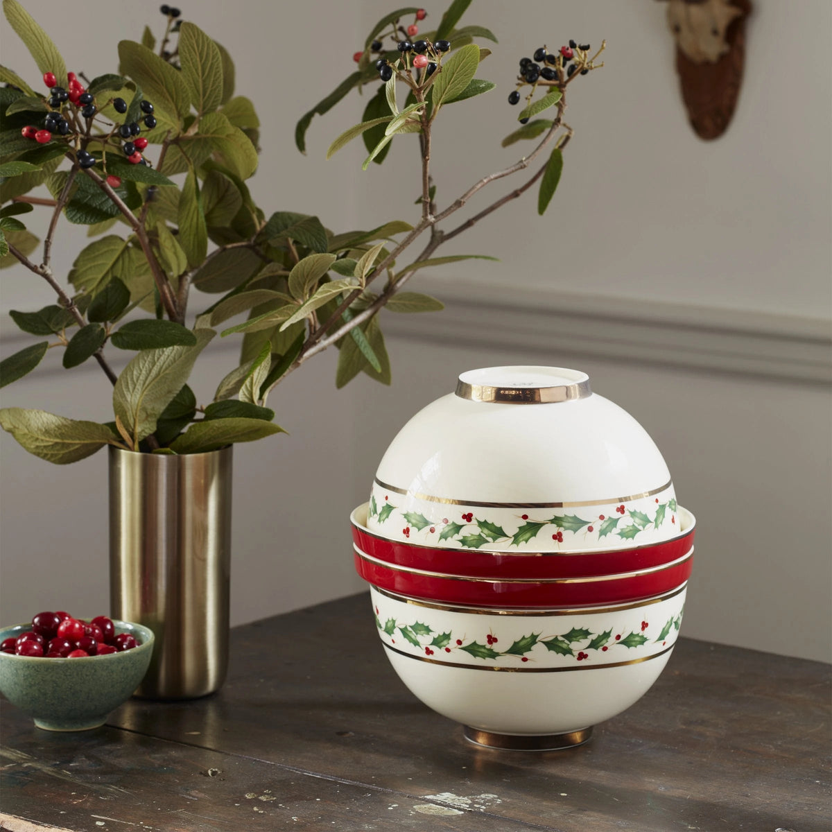 Holiday Luna Nesting Dinnerware Set
